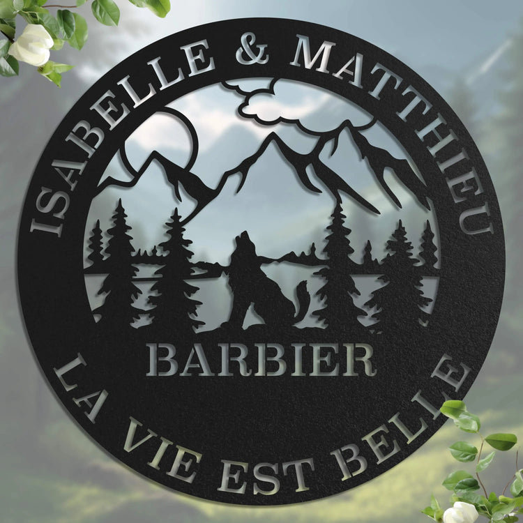 Montagnes avec loup plaque de famille