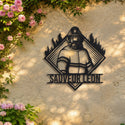 Cœur de sauveur – plaque en acier personnalisée sur un mur de jardin – Steelmonks