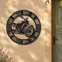 Deux roues font mouvoir l'âme – plaque en acier personnalisée sur la façade de la maison – Steelmonks