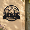 Montagnes – plaque en acier personnalisée « Moreau » sur la façade de la maison – Steelmonks