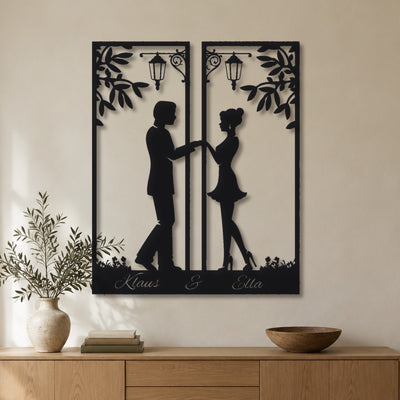 Petit couple inséparable – plaque en acier personnalisée au mur du salon – Steelmonks