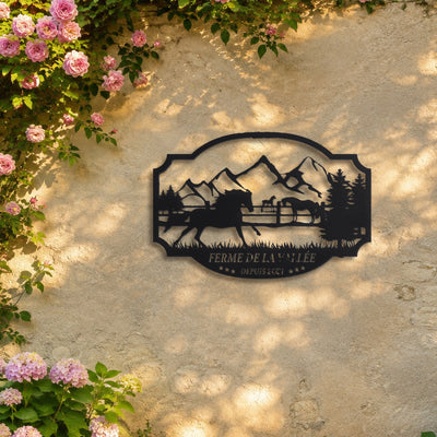 Plaque de Ferme – plaque en acier personnalisée sur un mur de jardin – Steelmonks