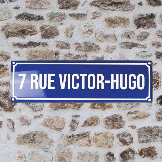 Plaque de rue style émaillé bleu façon Paris, acier découpé au laser · Steelmonks