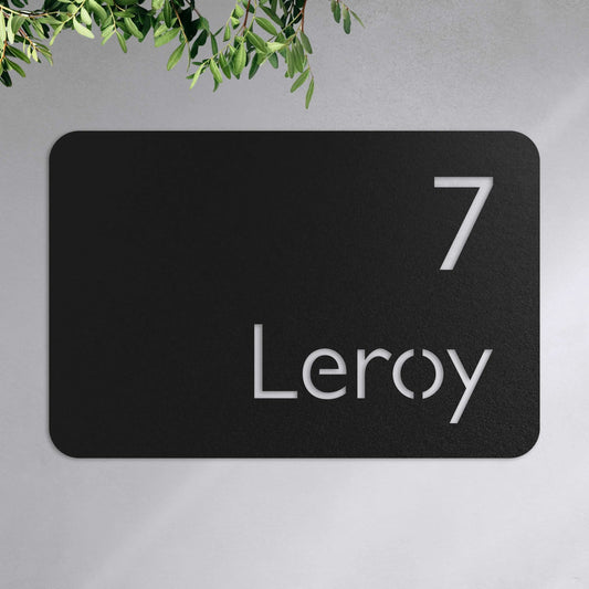 Plaque numéro et nom personnalisée – design Moderne, acier découpé au laser · Steelmonks