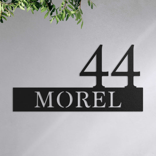 Plaque numéro et nom personnalisée – design Numéro et nom, acier découpé au laser · Steelmonks