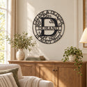 Monogramme personnalisé en métal – design Ivy dans un salon lumineux · Steelmonks