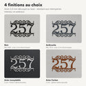 Numéro de maison personnalisé – design Décoré, 4 finitions : noir, anthracite, inox, Corten · Steelmonks