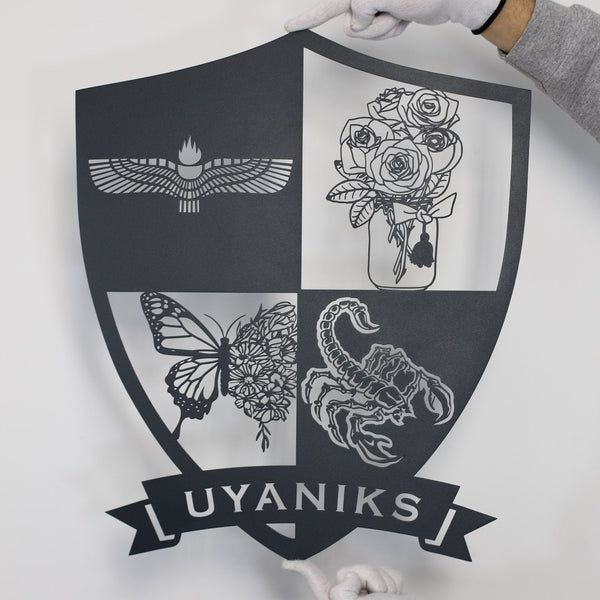 Blason familial Uyaniks