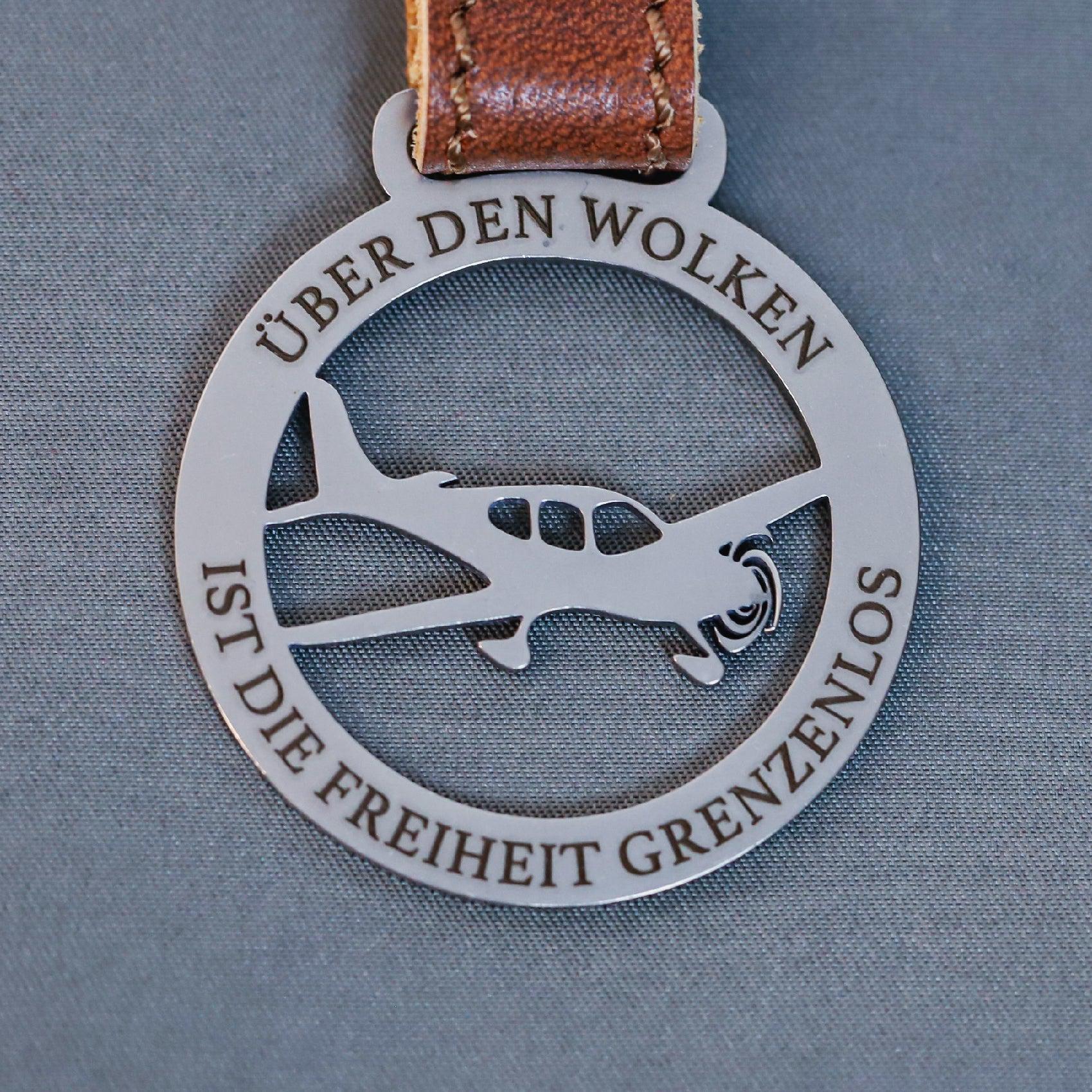 Plaque métallique Steelmonks,Avion à moteur. Décoration murale pour sports et loisirs disponible en différentes tailles et couleurs.