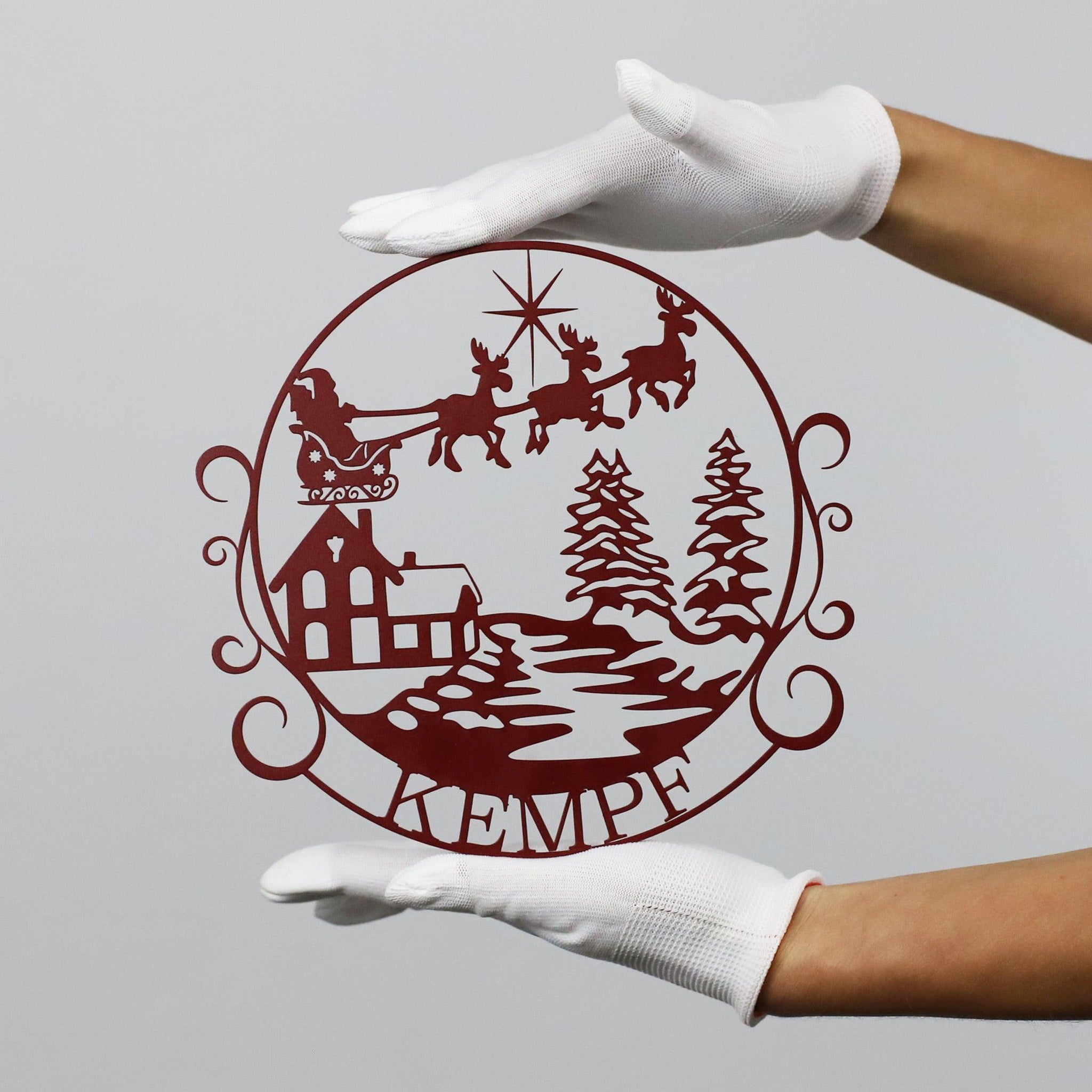 Plaque métallique Steelmonks, plaque de famille avec des sapins. Plaque de Noël Décoration murale disponible en plusieurs tailles et couleurs.